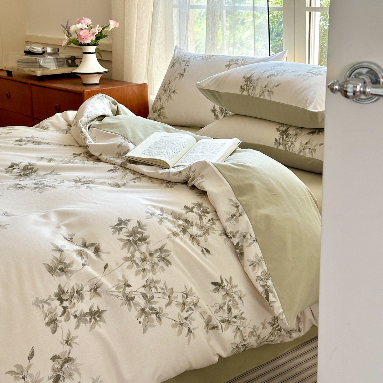 91家纺网 家纺一手货源 找家纺 优彩 2025新款数码印花全棉纯棉磨毛四件套 山丘诗集