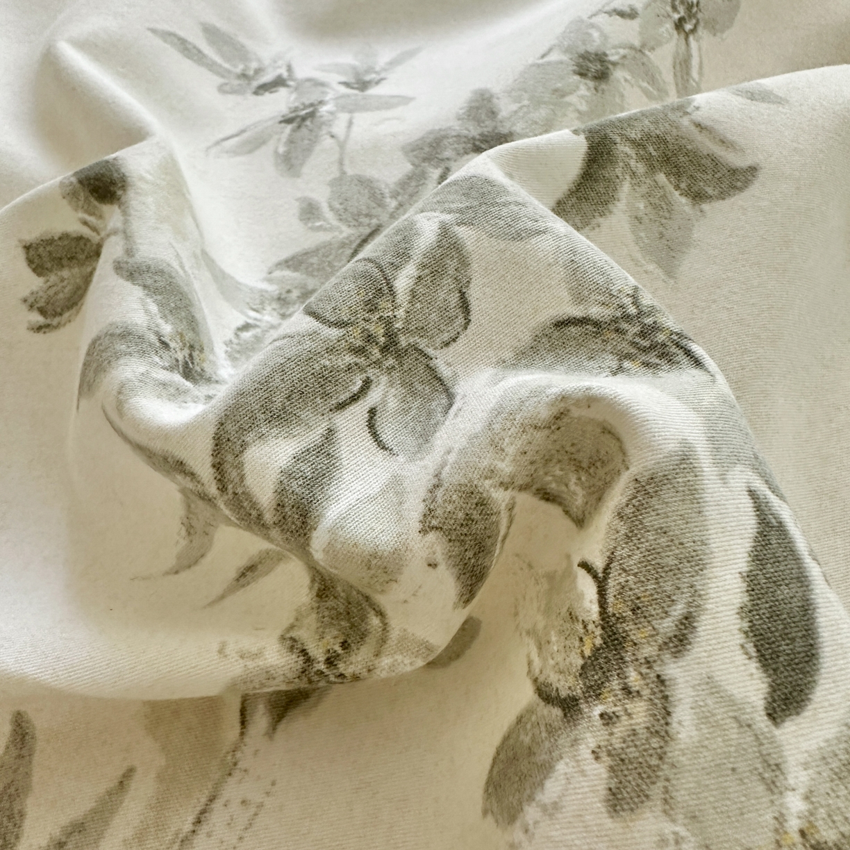 91家纺网 家纺一手货源 找家纺 优彩 2025新款数码印花全棉纯棉磨毛四件套 山丘诗集