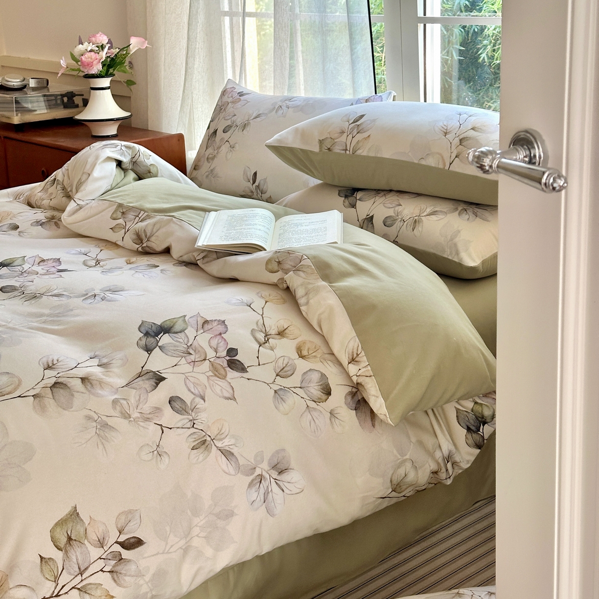 91家纺网 家纺一手货源 找家纺 优彩 2025新款数码印花全棉纯棉磨毛四件套 舒蔓枝