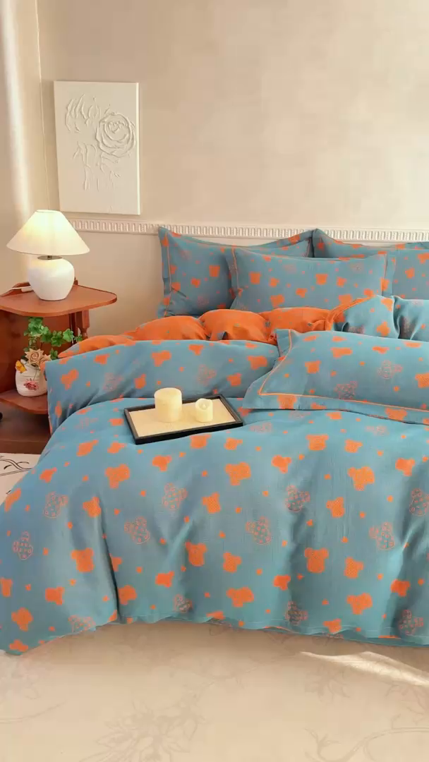 91家纺网 家纺一手货源 找家纺 江南春家纺【幻-暖纱】2025新款A类100%全棉色织提花双层纱四件套 【幻-暖纱】萌熊乐园-桔兰