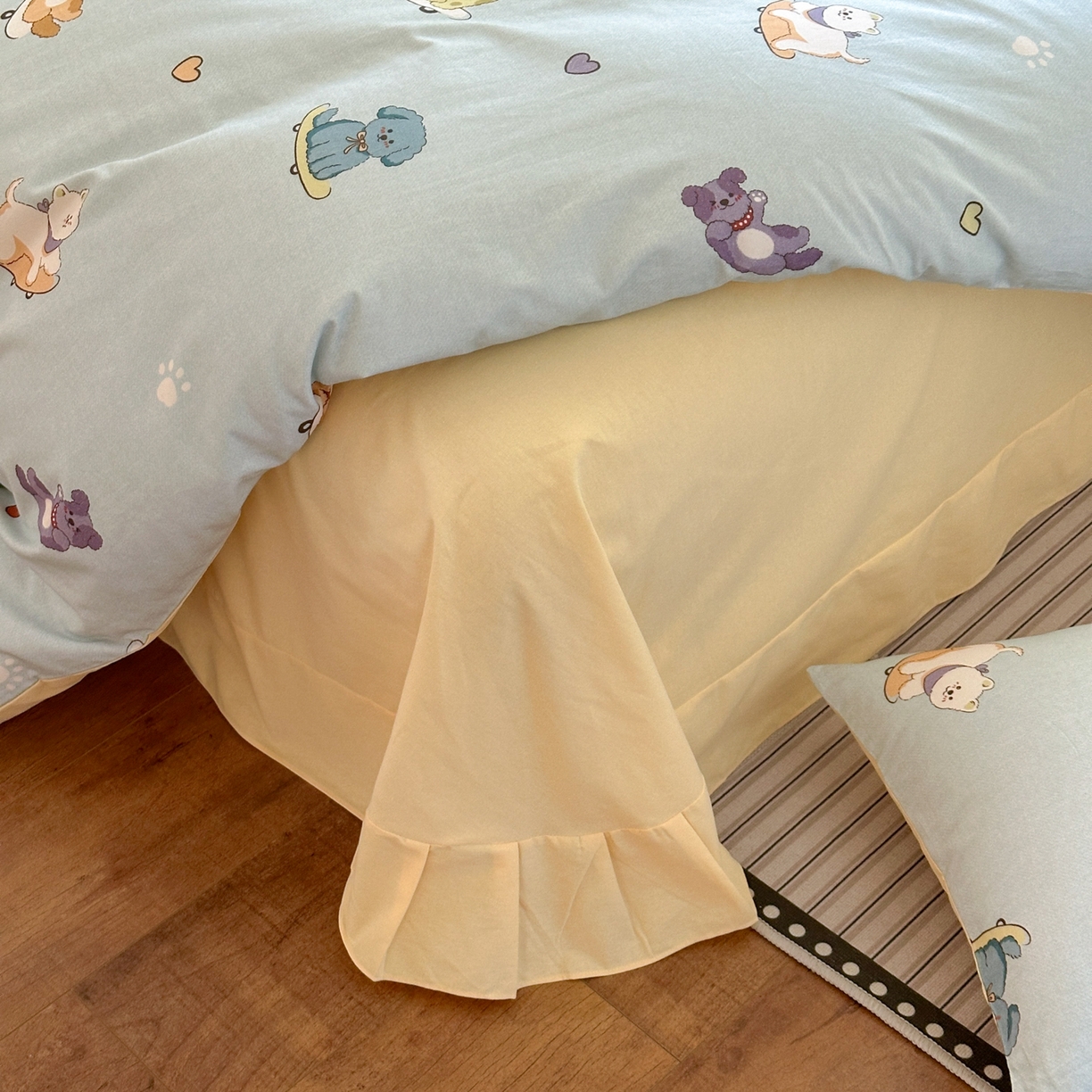 91家纺网 家纺一手货源 找家纺 优彩 2025新款数码印花全棉纯棉磨毛四件套 小狗当家