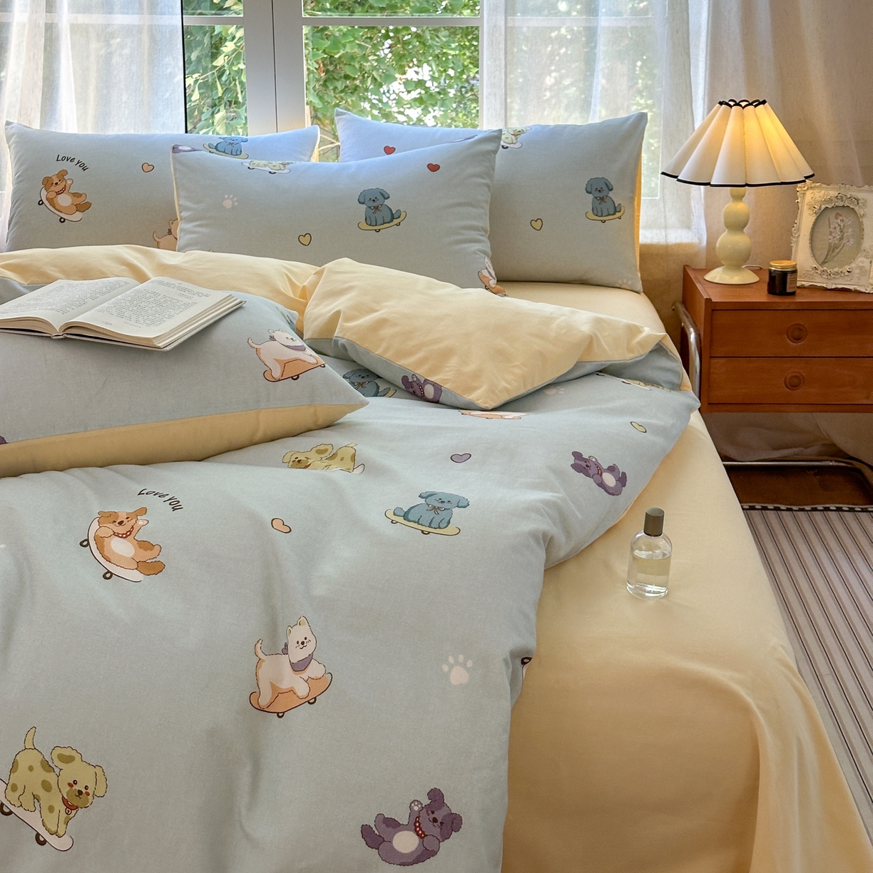 91家纺网 家纺一手货源 找家纺 优彩 2025新款数码印花全棉纯棉磨毛四件套 小狗当家