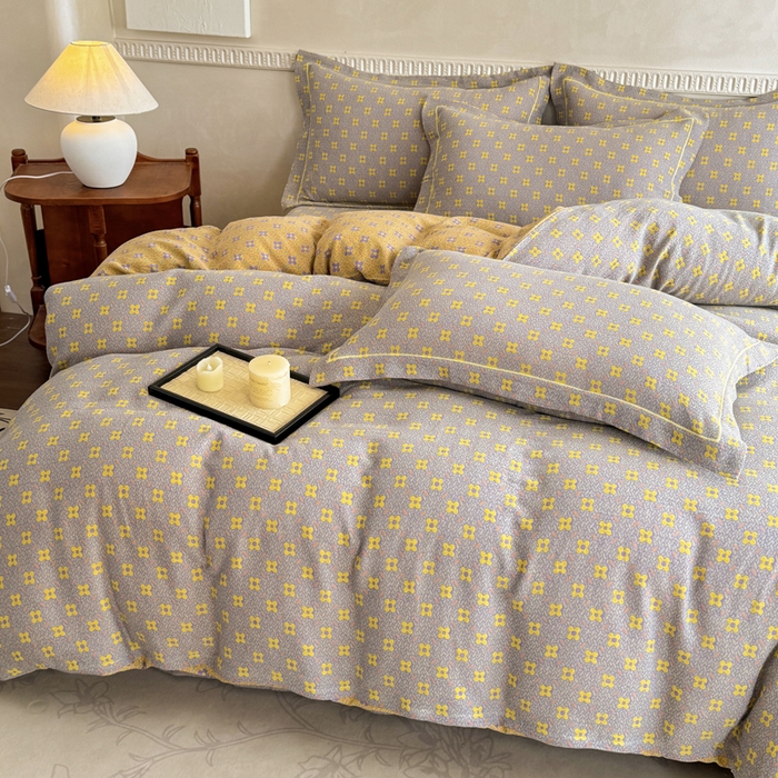 91家纺网 家纺一手货源 找家纺 江南春家纺【幻-暖纱】2025新款A类100%全棉色织提花双层纱四件套 【幻-暖纱】幸运草-紫黄