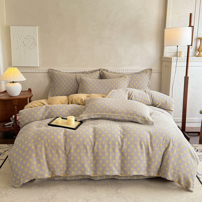 91家纺网 家纺一手货源 找家纺 江南春家纺【幻-暖纱】2025新款A类100%全棉色织提花双层纱四件套 【幻-暖纱】幸运草-紫黄