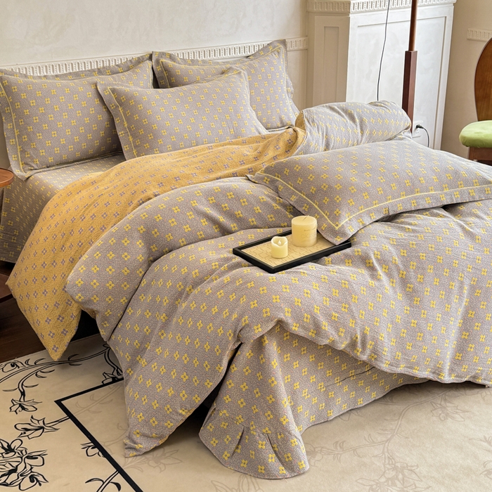 91家纺网 家纺一手货源 找家纺 江南春家纺【幻-暖纱】2025新款A类100%全棉色织提花双层纱四件套 【幻-暖纱】幸运草-紫黄