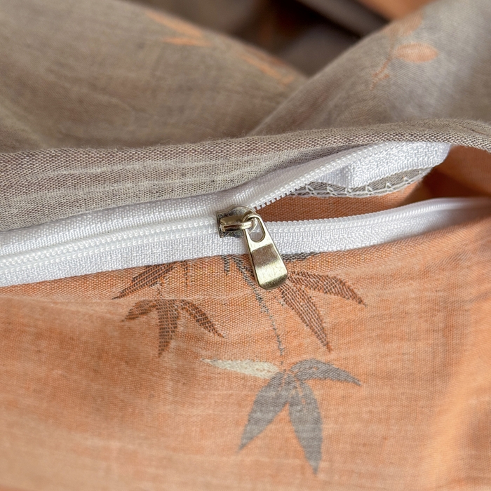 91家纺网 家纺一手货源 找家纺 江南春家纺【幻-暖纱】2025新款A类100%全棉色织提花双层纱四件套 【幻-暖纱】竹亭赋-灰桔