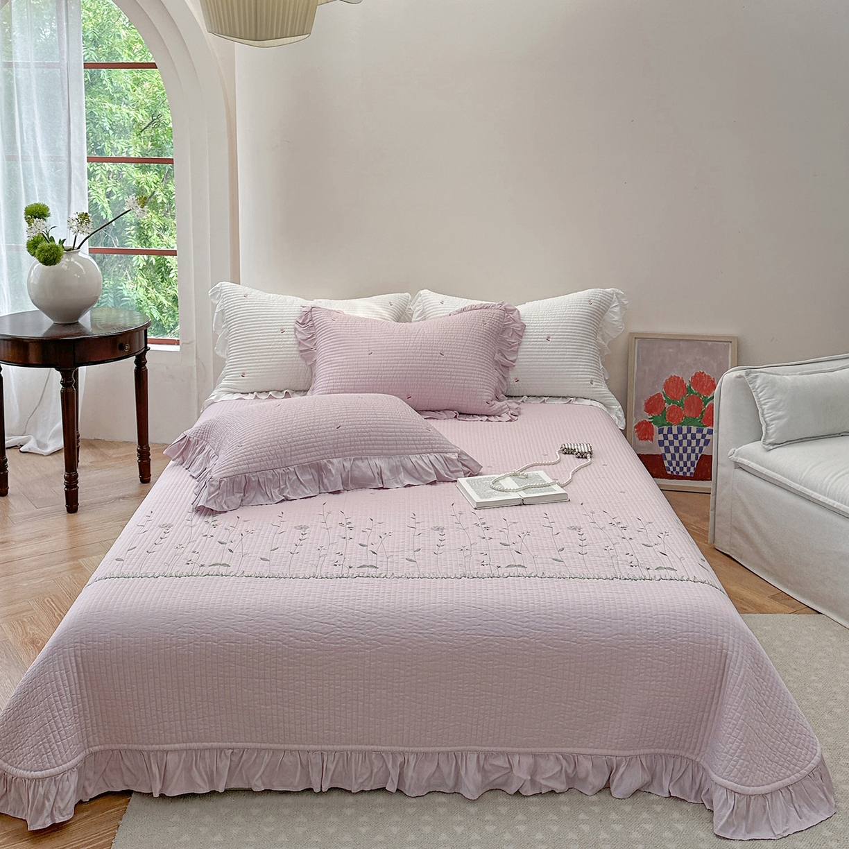 91家纺网 家纺一手货源 找家纺 琳可家居 2025新款100%再生纤维素纤维刺绣款花边床盖-田园花憩 田园花憩-紫