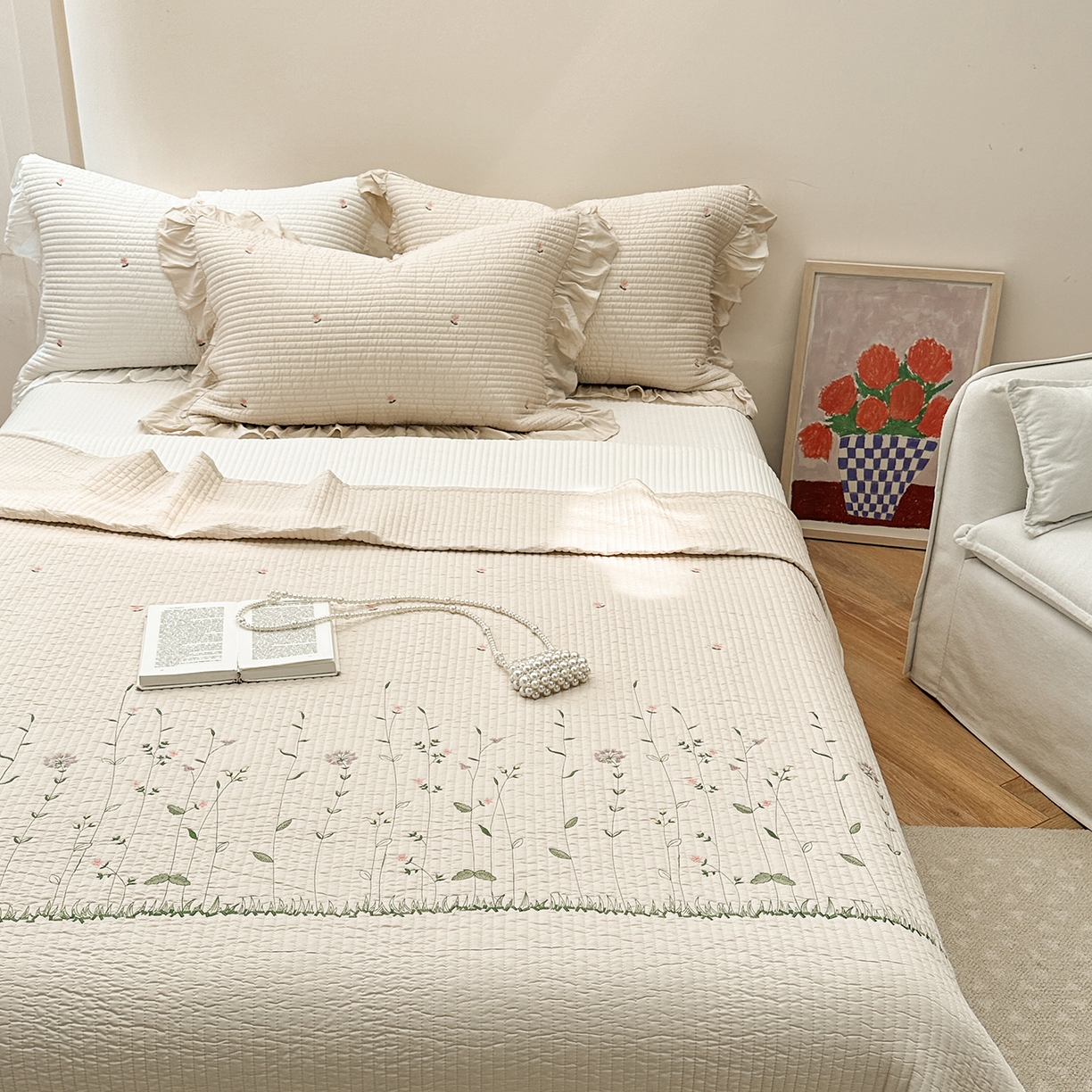 91家纺网 家纺一手货源 找家纺 琳可家居 2025新款100%再生纤维素纤维刺绣款花边床盖-田园花憩 田园花憩-棕