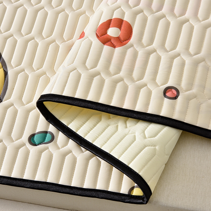 91家纺网 家纺一手货源 找家纺 （总）炫拼家纺 2025新款凉感丝大版乳胶凉席三件套