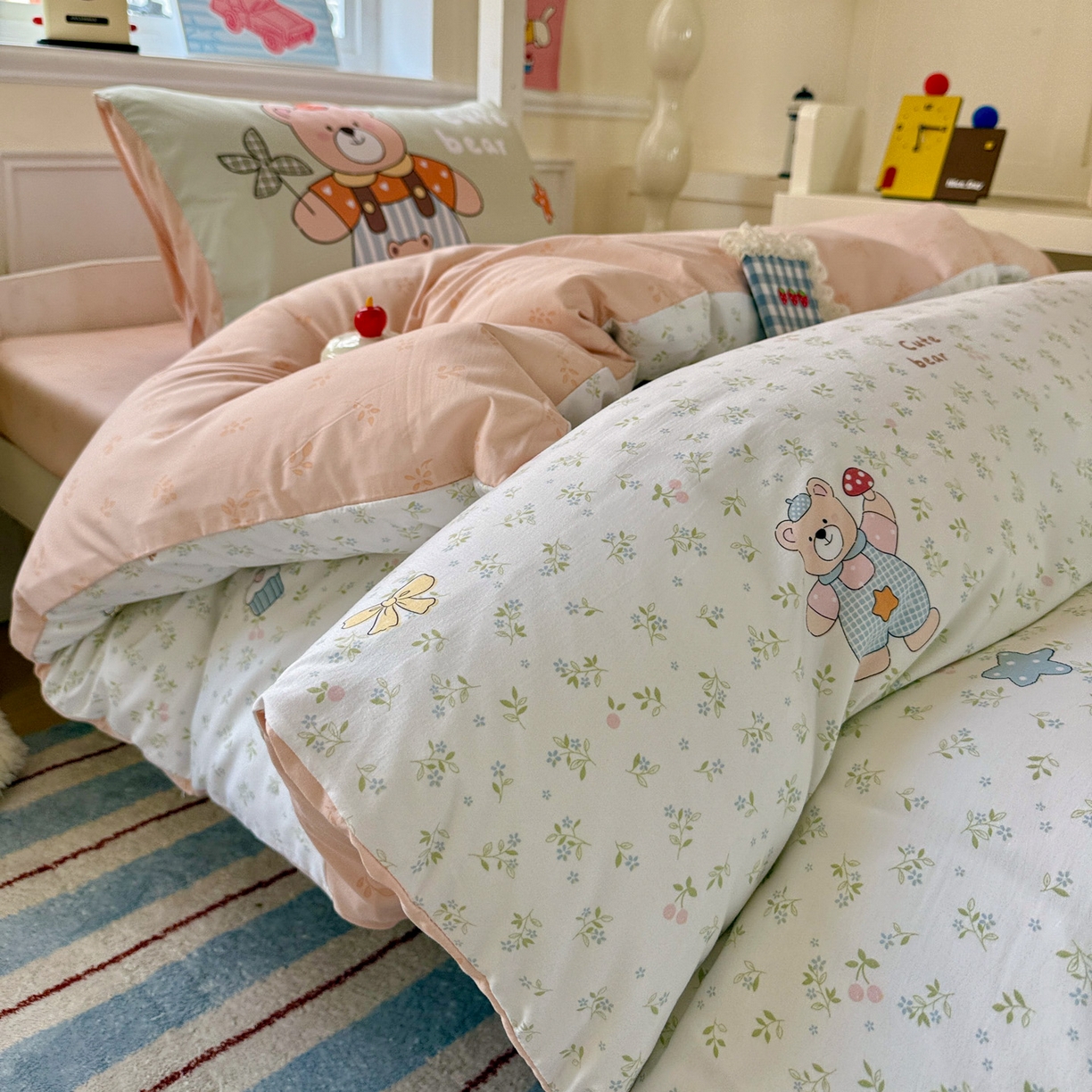 91家纺网 家纺一手货源 找家纺 曼陀罗 2025新款软软棉学生宿舍上下铺三件套 贝尔小熊