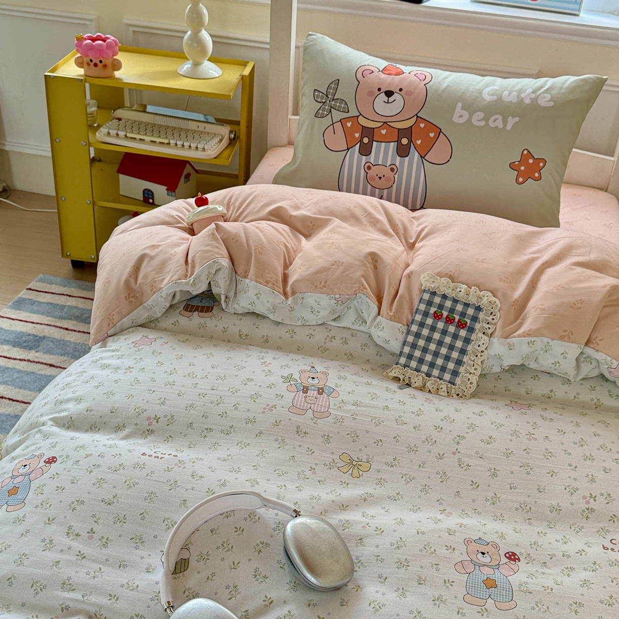 91家纺网 家纺一手货源 找家纺 曼陀罗 2025新款软软棉学生宿舍上下铺三件套 贝尔小熊