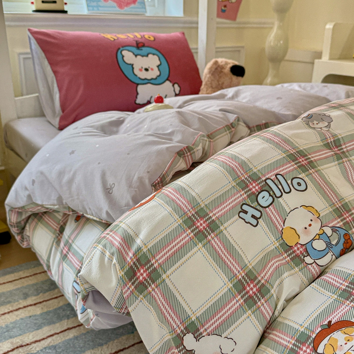 91家纺网 家纺一手货源 找家纺 曼陀罗 2025新款软软棉学生宿舍上下铺三件套 复古绿格狗