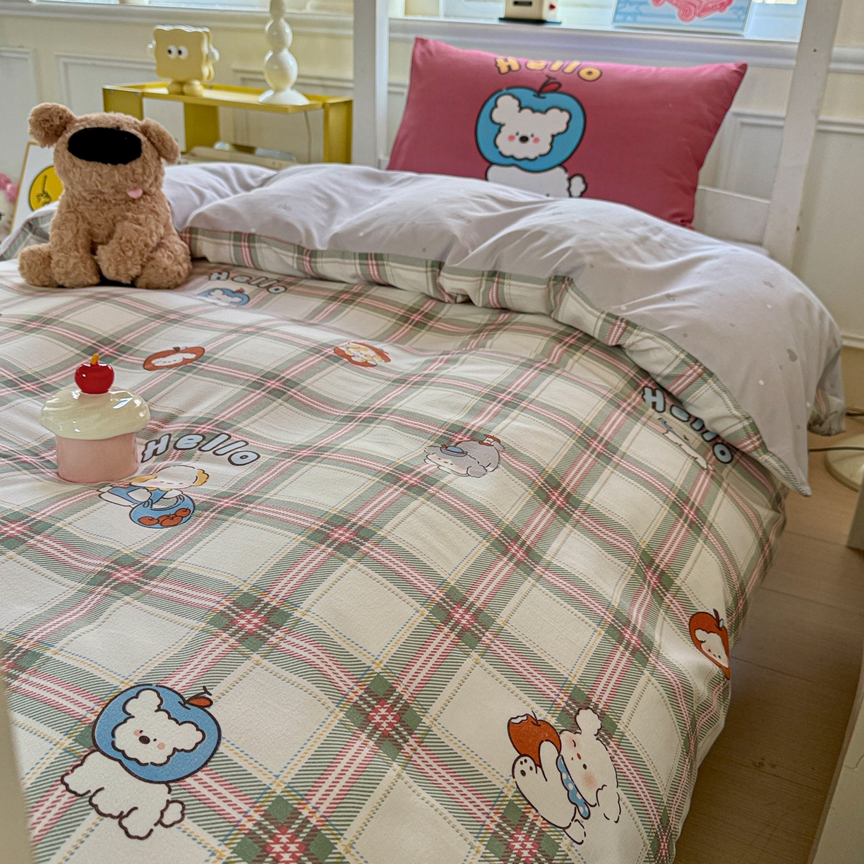 91家纺网 家纺一手货源 找家纺 曼陀罗 2025新款软软棉学生宿舍上下铺三件套 复古绿格狗