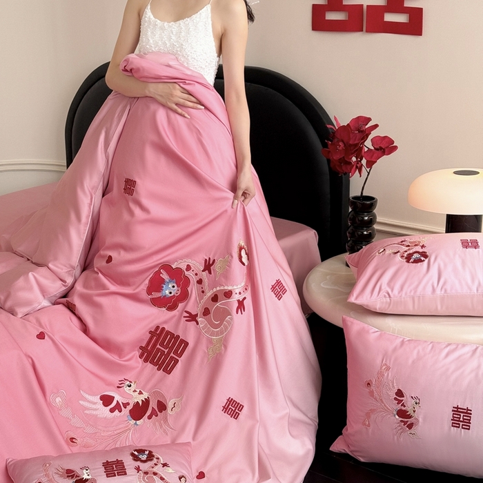 91家纺网 家纺一手货源 找家纺 （总）江涞 2025新款长绒棉数码印花刺绣四件套--小美满