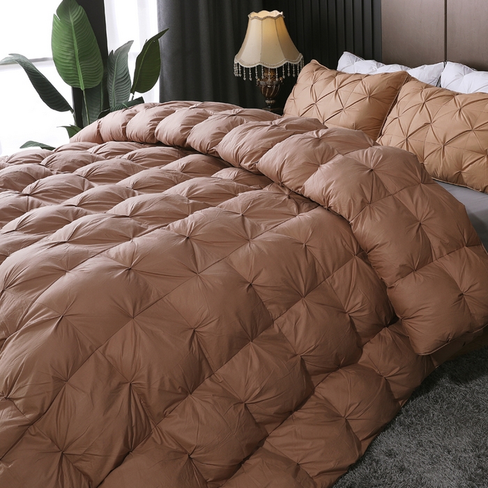 91家纺网 家纺一手货源 找家纺 （总）四川牛皮席 2025新款温暖轻盈东北95白鹅绒被扭花款 200*230-6斤