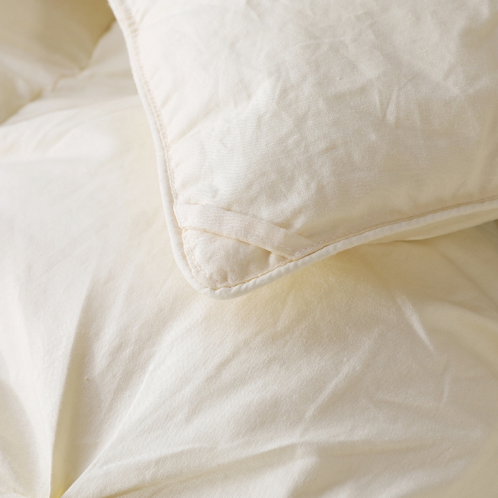 91家纺网 家纺一手货源 找家纺 （总）四川牛皮席 2025新款温暖轻盈东北95白鹅绒被扭花款 200*230-6斤