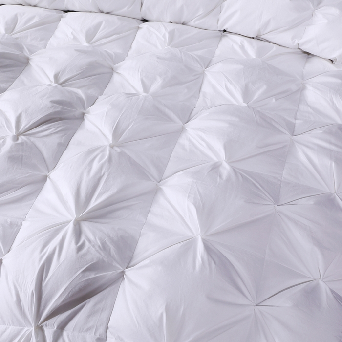 91家纺网 家纺一手货源 找家纺 四川牛皮席 2025新款温暖轻盈东北95白鹅绒被扭花款 200*230-6斤 白色