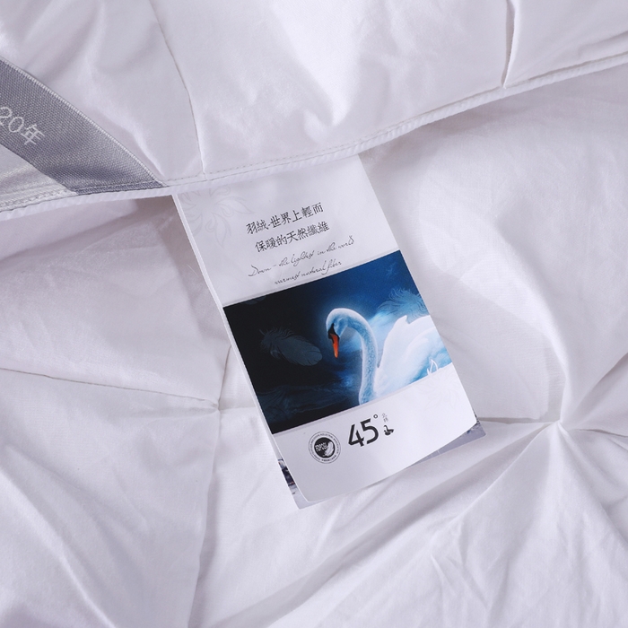 91家纺网 家纺一手货源 找家纺 四川牛皮席 2025新款温暖轻盈东北95白鹅绒被扭花款 200*230-6斤 白色