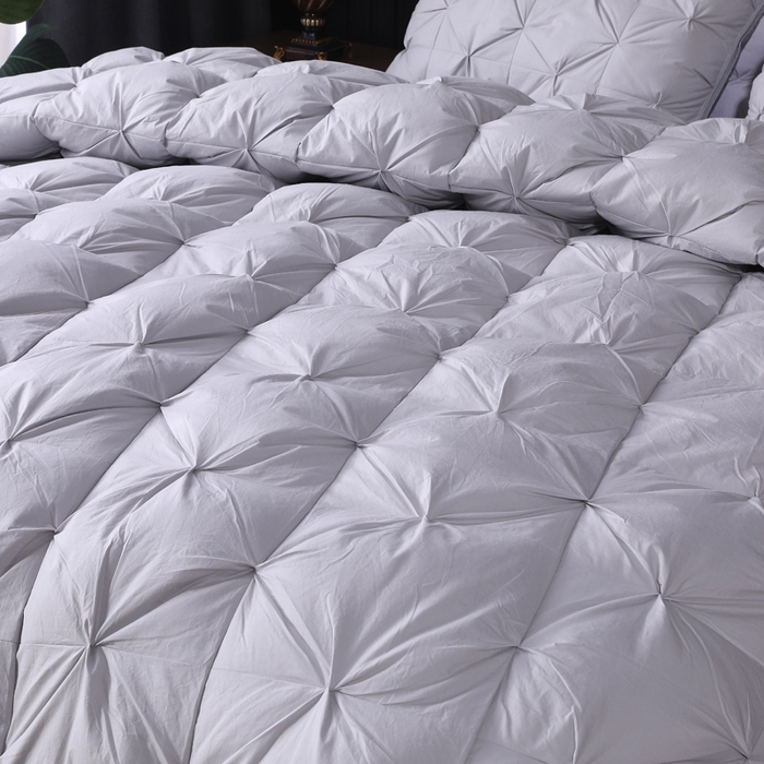 91家纺网 家纺一手货源 找家纺 四川牛皮席 2025新款温暖轻盈东北95白鹅绒被扭花款 200*230-6斤 灰色