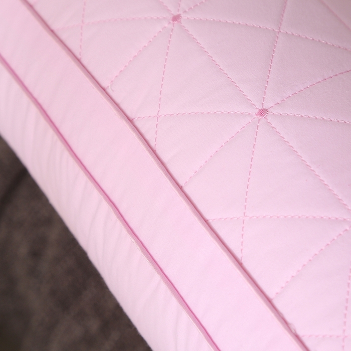 91家纺网 家纺一手货源 找家纺 四川牛皮席 2025新款乳胶功能枕格子枕头枕芯 热熔棉舒适柔软回弹枕头枕芯48*74cm/只 格子-粉色