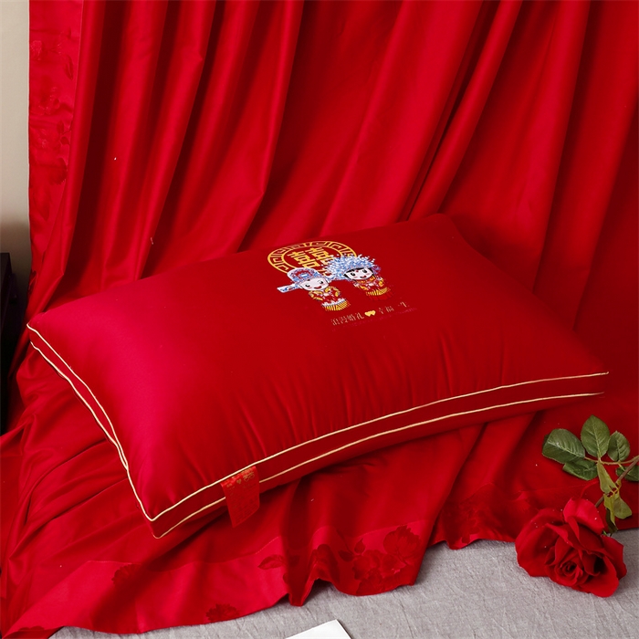 91家纺网 家纺一手货源 找家纺 糖果枕芯2025新款婚庆大红全棉枕芯结婚压床陪嫁 浪漫婚礼