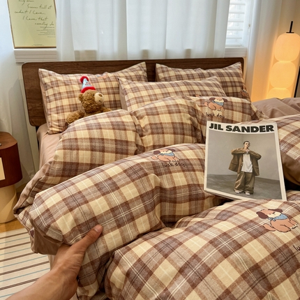 91家纺网 家纺一手货源 找家纺 （总）莱登卡奴 2025新款A类100%全棉磨毛条格卡通系列四件套