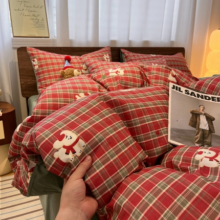 莱登卡奴 2025新款A类100%全棉磨毛条格卡通系列四件套 奥汀小狗