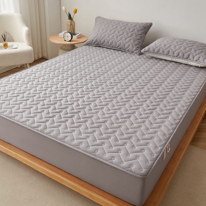 91家纺网 家纺一手货源 找家纺 蕾诺家纺 2025新款纯棉全包裹床罩防滑防尘夹棉床笠 波浪纹深灰