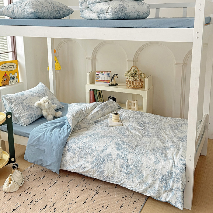 91家纺网 家纺一手货源 找家纺 曼陀罗2025新款超柔云朵棉学生宿舍上下铺三件套 丛林物语-蓝