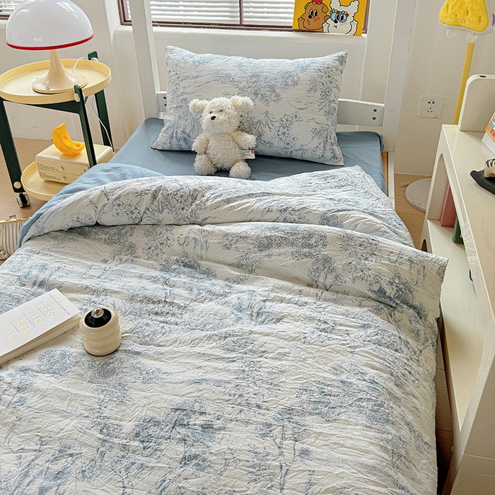 91家纺网 家纺一手货源 找家纺 曼陀罗2025新款超柔云朵棉学生宿舍上下铺三件套 丛林物语-蓝