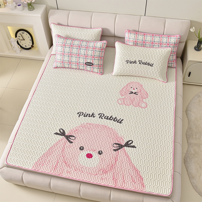 91家纺网 家纺一手货源 找家纺 炫拼家纺 2025新款凉感丝大版乳胶凉席三件套 哈尼小兔