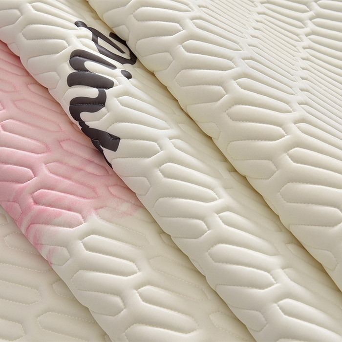 91家纺网 家纺一手货源 找家纺 炫拼家纺 2025新款凉感丝大版乳胶凉席三件套 哈尼小兔