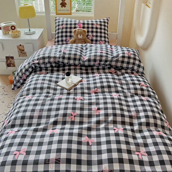 91家纺网 家纺一手货源 找家纺 曼陀罗2025新款超柔云朵棉学生宿舍上下铺三件套 黑格蝴蝶结