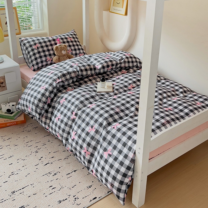 91家纺网 家纺一手货源 找家纺 曼陀罗2025新款超柔云朵棉学生宿舍上下铺三件套 黑格蝴蝶结