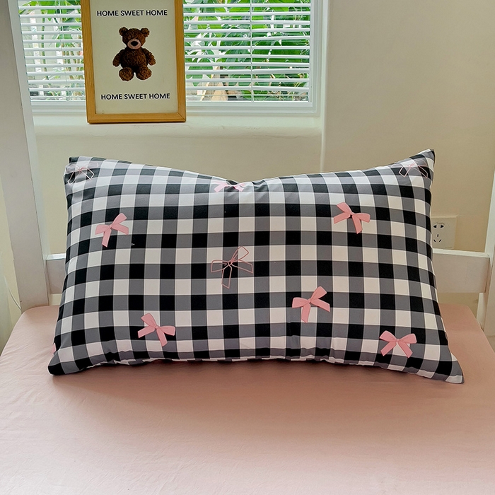 91家纺网 家纺一手货源 找家纺 曼陀罗2025新款超柔云朵棉学生宿舍上下铺三件套 黑格蝴蝶结