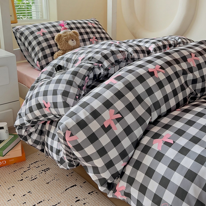 91家纺网 家纺一手货源 找家纺 曼陀罗2025新款超柔云朵棉学生宿舍上下铺三件套 黑格蝴蝶结