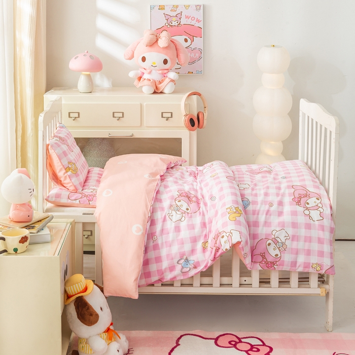 91家纺网 家纺一手货源 找家纺 博雅 2025新款三丽欧全棉纯棉幼儿园三套件宿舍三件套上下铺三件套 粉格美乐蒂