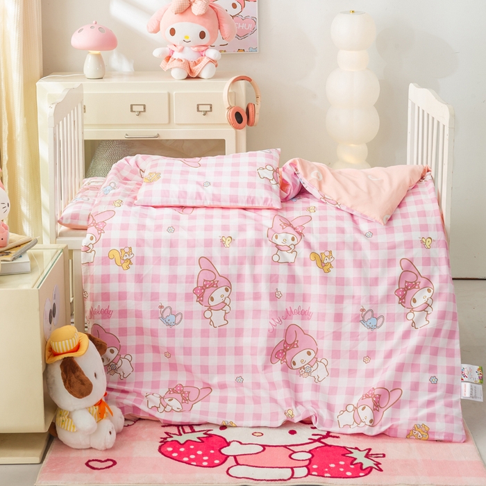 91家纺网 家纺一手货源 找家纺 博雅 2025新款三丽欧全棉纯棉幼儿园三套件宿舍三件套上下铺三件套 粉格美乐蒂