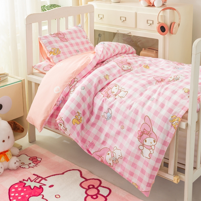 91家纺网 家纺一手货源 找家纺 博雅 2025新款三丽欧全棉纯棉幼儿园三套件宿舍三件套上下铺三件套 粉格美乐蒂