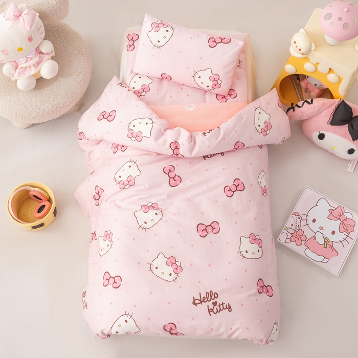 91家纺网 家纺一手货源 找家纺 博雅 2025新款三丽欧全棉纯棉幼儿园三套件宿舍三件套上下铺三件套 粉色蝴蝶结KT