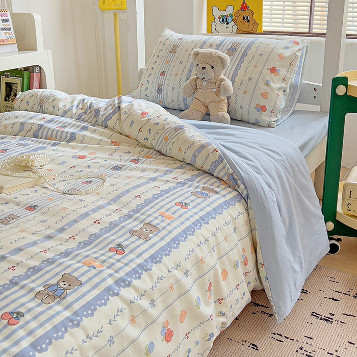 91家纺网 家纺一手货源 找家纺 曼陀罗2025新款超柔云朵棉学生宿舍上下铺三件套 花园熊