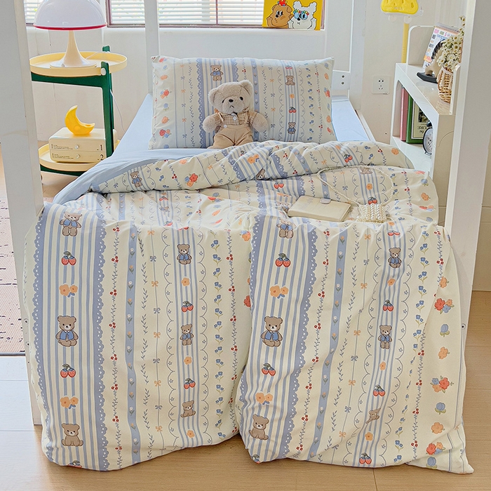 91家纺网 家纺一手货源 找家纺 曼陀罗2025新款超柔云朵棉学生宿舍上下铺三件套 花园熊