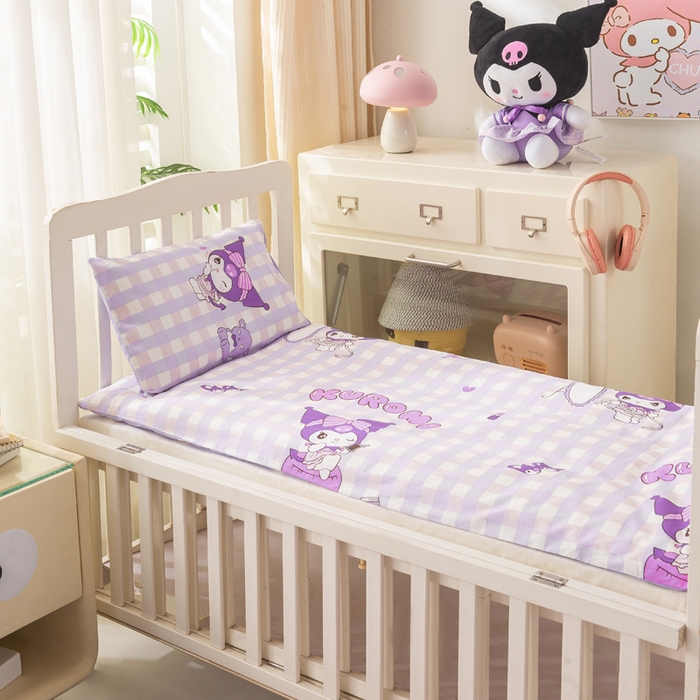 91家纺网 家纺一手货源 找家纺 博雅 2025新款三丽欧全棉纯棉幼儿园三套件宿舍三件套上下铺三件套 小方格库洛米