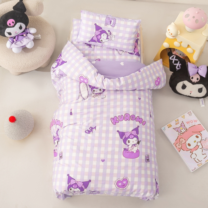 91家纺网 家纺一手货源 找家纺 博雅 2025新款三丽欧全棉纯棉幼儿园三套件宿舍三件套上下铺三件套 小方格库洛米