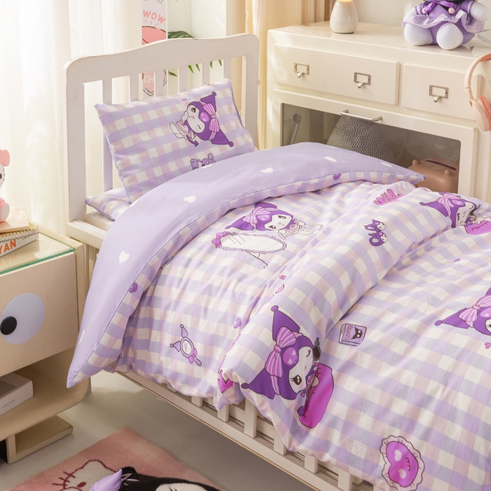 91家纺网 家纺一手货源 找家纺 博雅 2025新款三丽欧全棉纯棉幼儿园三套件宿舍三件套上下铺三件套 小方格库洛米