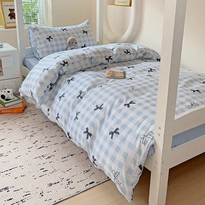 91家纺网 家纺一手货源 找家纺 曼陀罗2025新款超柔云朵棉学生宿舍上下铺三件套 蓝格蝴蝶结黑