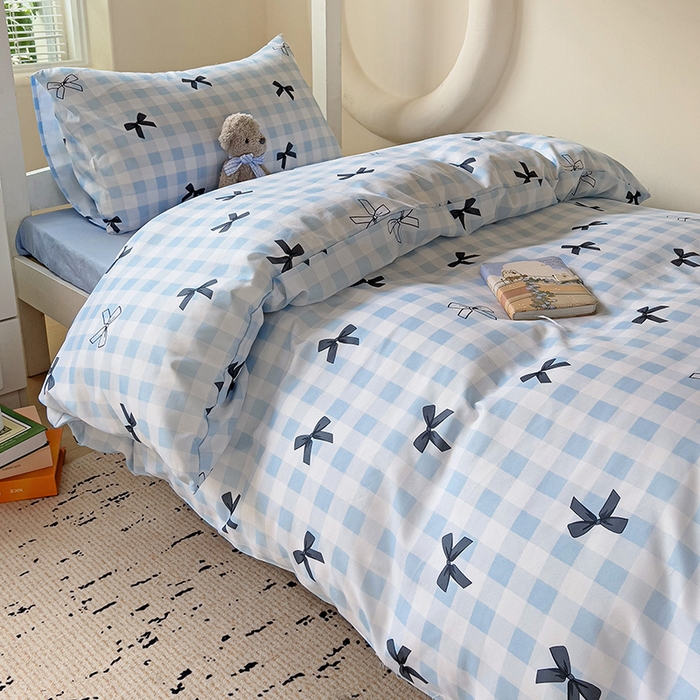 91家纺网 家纺一手货源 找家纺 曼陀罗2025新款超柔云朵棉学生宿舍上下铺三件套 蓝格蝴蝶结黑