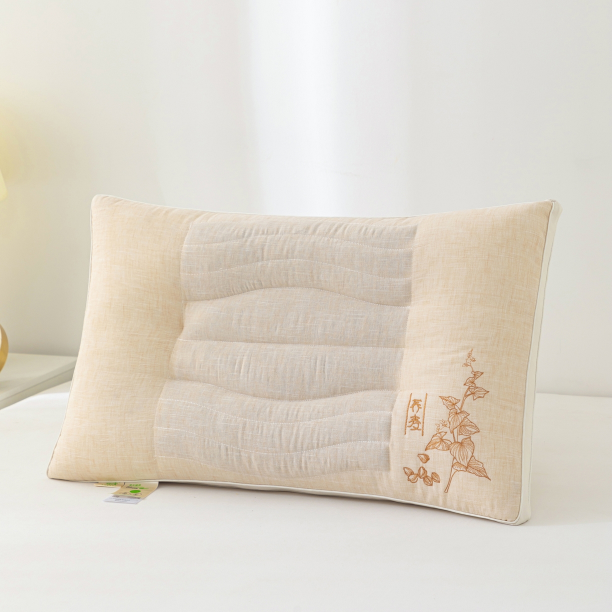 91家纺网 家纺一手货源 找家纺 大熊枕芯 2025新款麻料定型护颈枕荞麦壳羽丝绒枕头枕芯 玉色