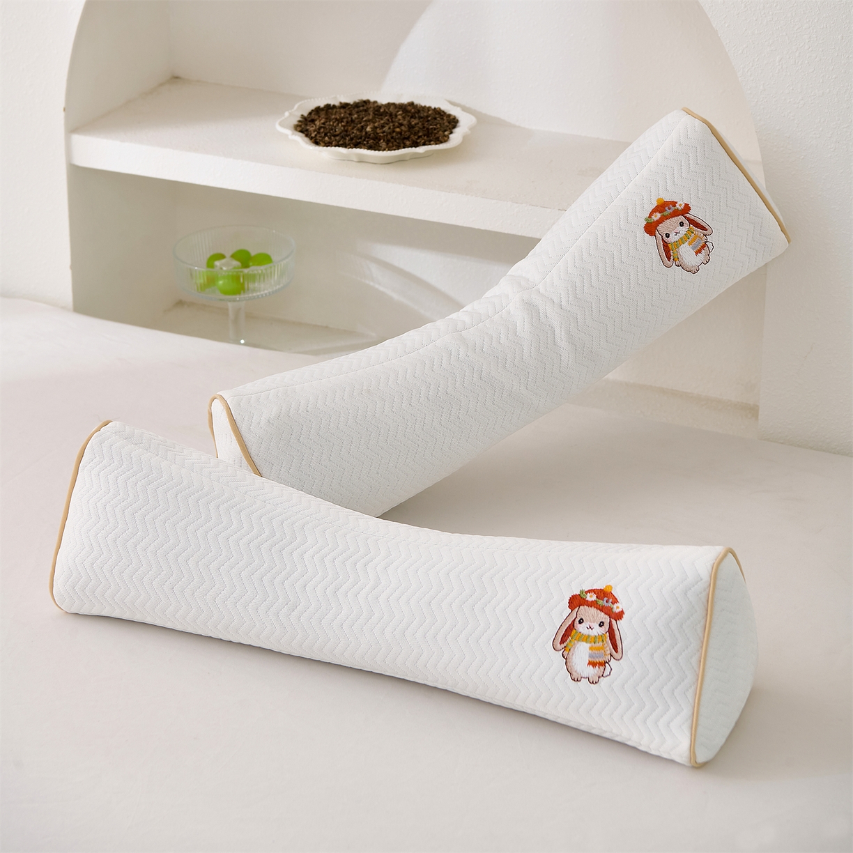 91家纺网 家纺一手货源 找家纺 （总）大熊枕芯 2025新款针织刺绣款三角荞麦枕全荞麦壳枕头枕芯