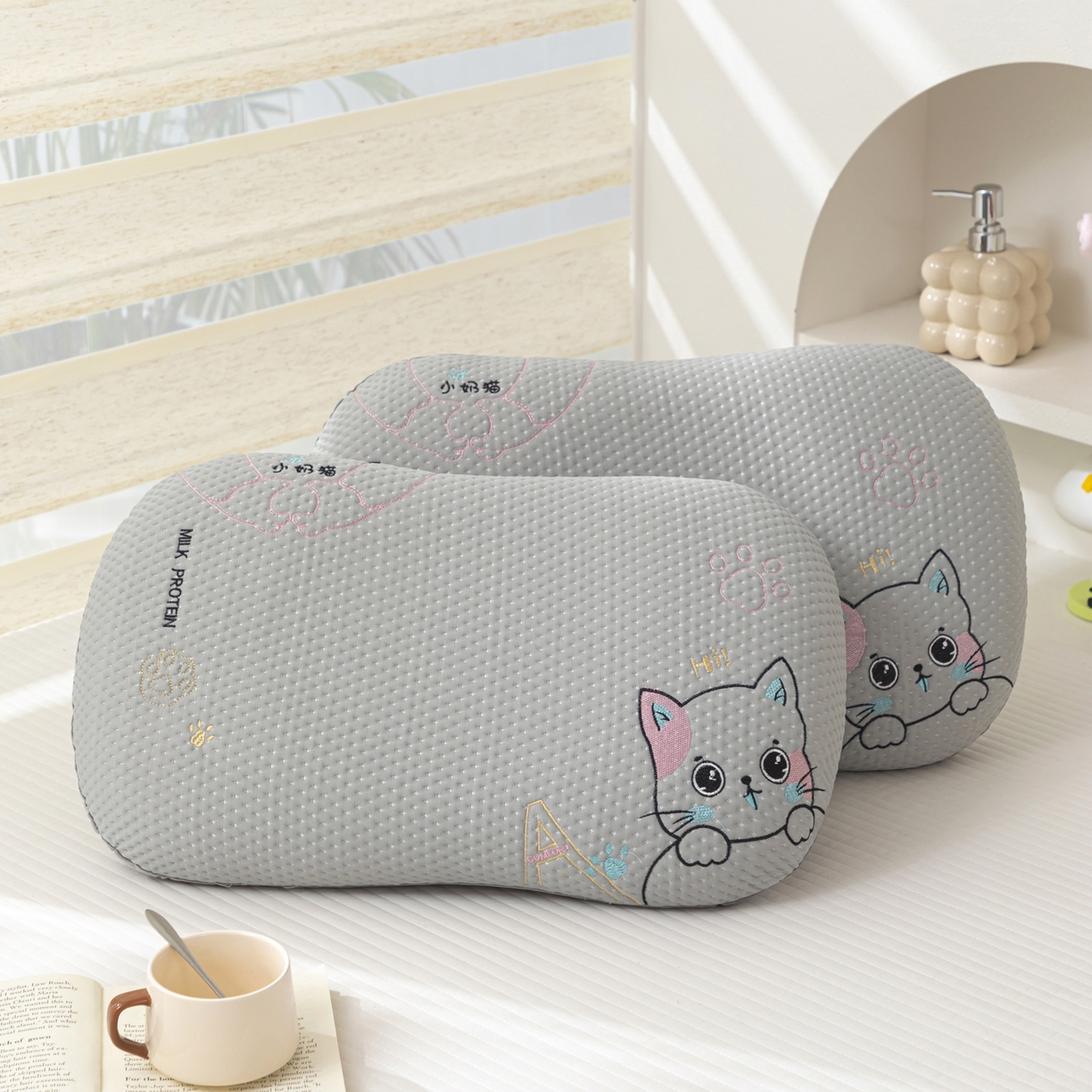 91家纺网 家纺一手货源 找家纺 大熊枕芯 2025新款小奶猫慢回弹记忆枕猫肚枕枕头枕芯 小奶猫记忆枕-灰